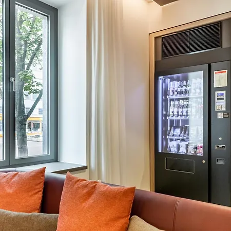 Ξενοδοχείο Intercityhotel 4*